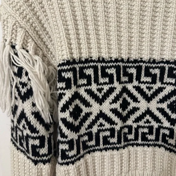 Geometric Patterned Knit Sweater - Picture 2 of 3